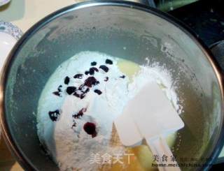 双莓马芬蛋糕的做法步骤：2