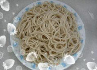 番茄青椒鸡蛋炒面的做法步骤：2