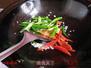 尖椒牛柳的做法步骤：2