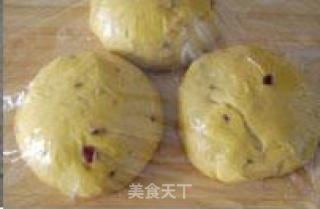 南瓜蔓越莓吐司的做法步骤：2