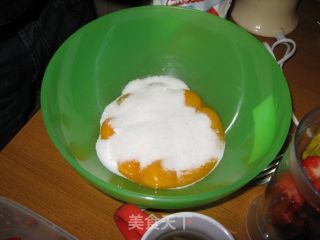 草莓口味提拉米苏的做法步骤：2