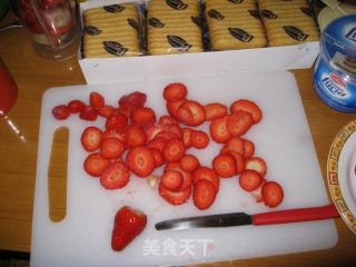 草莓口味提拉米苏的做法步骤：2
