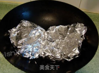 锡纸鸡翅的做法步骤：2