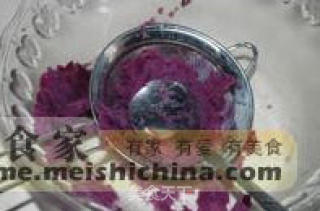 芝麻紫薯面包卷的做法步骤：2