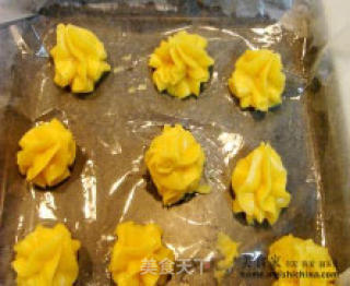 巧克力奶油蛋黄泡芙的做法步骤：2
