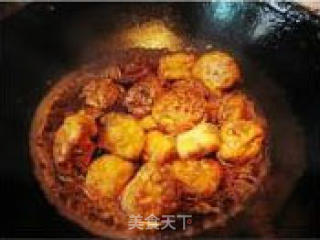 红烧镶油豆腐的做法步骤：2