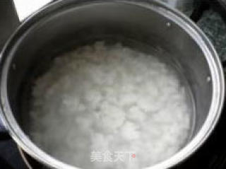 鸡蛋牛肉粥的做法步骤：2