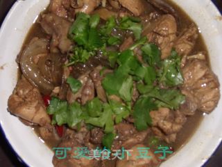 土豆粉烧仔鸡的做法步骤：2