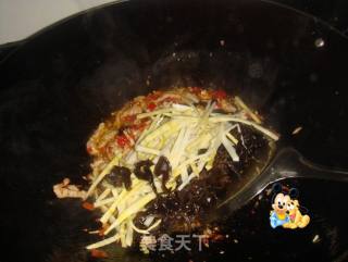 鱼香肉丝的做法步骤：2