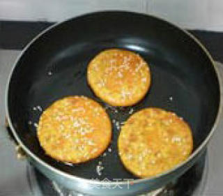 胡萝卜豆沙煎饼的做法步骤：2