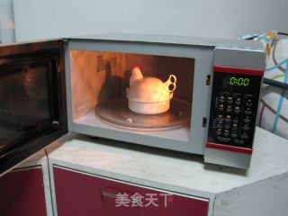 微波版白水煮鸡蛋的做法步骤：2