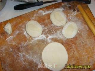 韭菜盒子的做法步骤：2