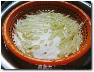 干煸土豆丝的做法步骤：2