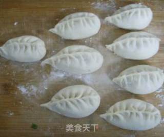 香菇猪肉柳叶包的做法步骤：2