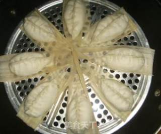 香菇猪肉柳叶包的做法步骤：2