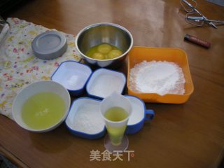 戚风蛋糕的做法步骤：2