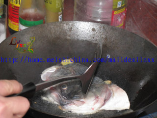 豆豉香煎鱼的做法步骤：2