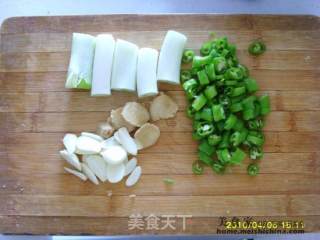 腌制的生吃嘎巴虾的做法步骤：2