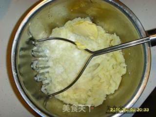 鸡汁土豆泥的做法步骤：2