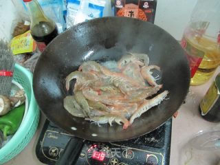 香辣虾的做法步骤：2