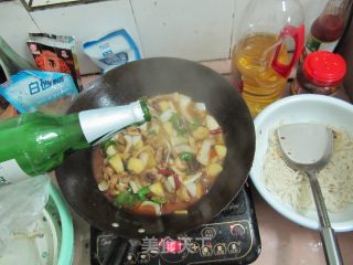 大盘鸡的做法步骤：2
