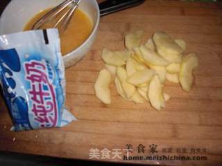 黄金苹果蛋糕的做法步骤：2