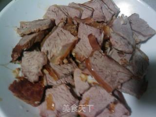 洋葱牛肉的做法步骤：2