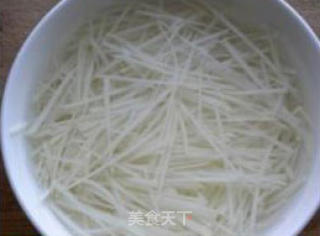 金丝缠虾球的做法步骤：2