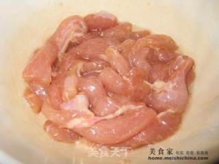辣椒皮蛋肉的做法步骤：2