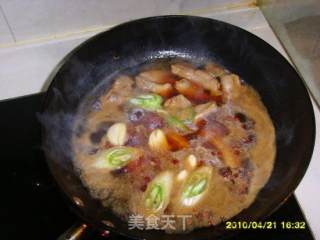 土豆红烧排骨的做法步骤：2