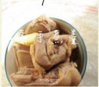 花旗参煲水鸭的做法步骤：2