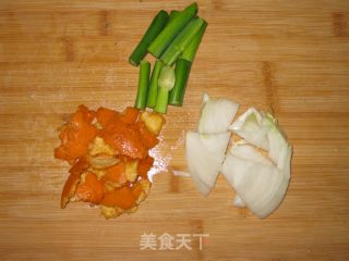 蜜汁烤翅的做法步骤：2