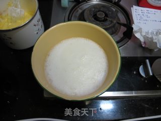 紫薯酸奶戚风蛋糕的做法步骤：2
