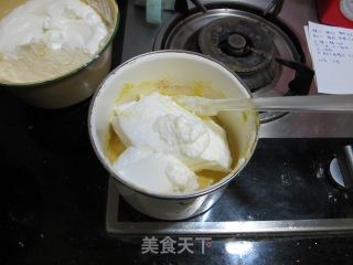 紫薯酸奶戚风蛋糕的做法步骤：2