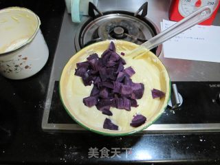 紫薯酸奶戚风蛋糕的做法步骤：2