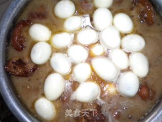 猪脚卤蛋的做法步骤：2