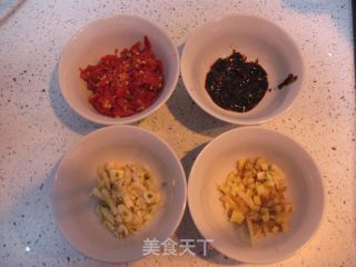 香辣乌鱼仔的做法步骤：2
