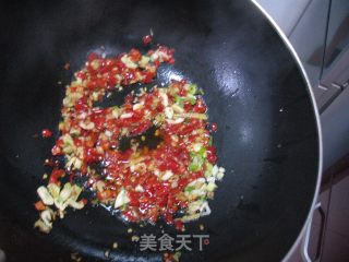 香辣乌鱼仔的做法步骤：2