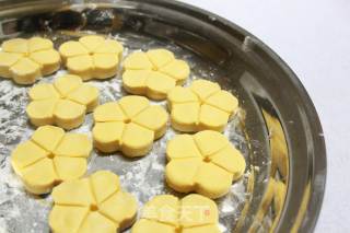 花样南瓜饼的做法步骤：2