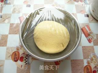 黄金馒头的做法步骤：4