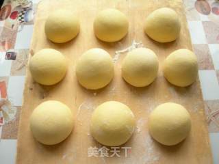 黄金馒头的做法步骤：4