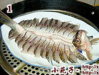 五彩蝴蝶鱼的做法步骤：2