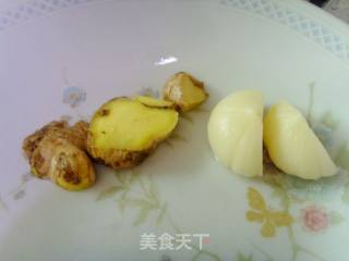 土豆烧排骨的做法步骤：2