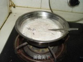 双色慕斯的做法步骤：2