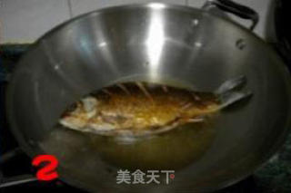 干烧河鲫的做法步骤：2