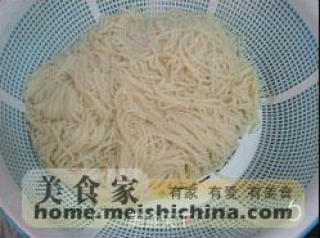 肉丝炒面的做法步骤：3