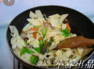 尖椒干豆腐的做法步骤：3