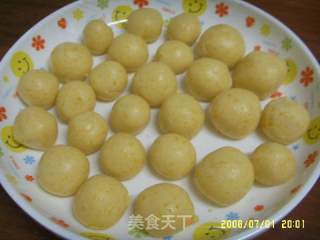 椰汁黄金汤圆的做法步骤：2