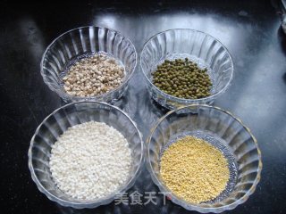 初夏的（薏米粥)的做法步骤：2