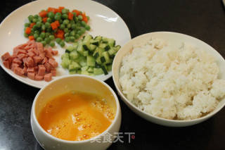 美味蛋炒饭的做法步骤：4